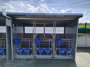 Mobiler Boxenstall Trio (2)